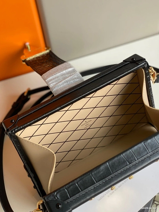 WIS LOUIS PETITE MALLE VUITTON 0116